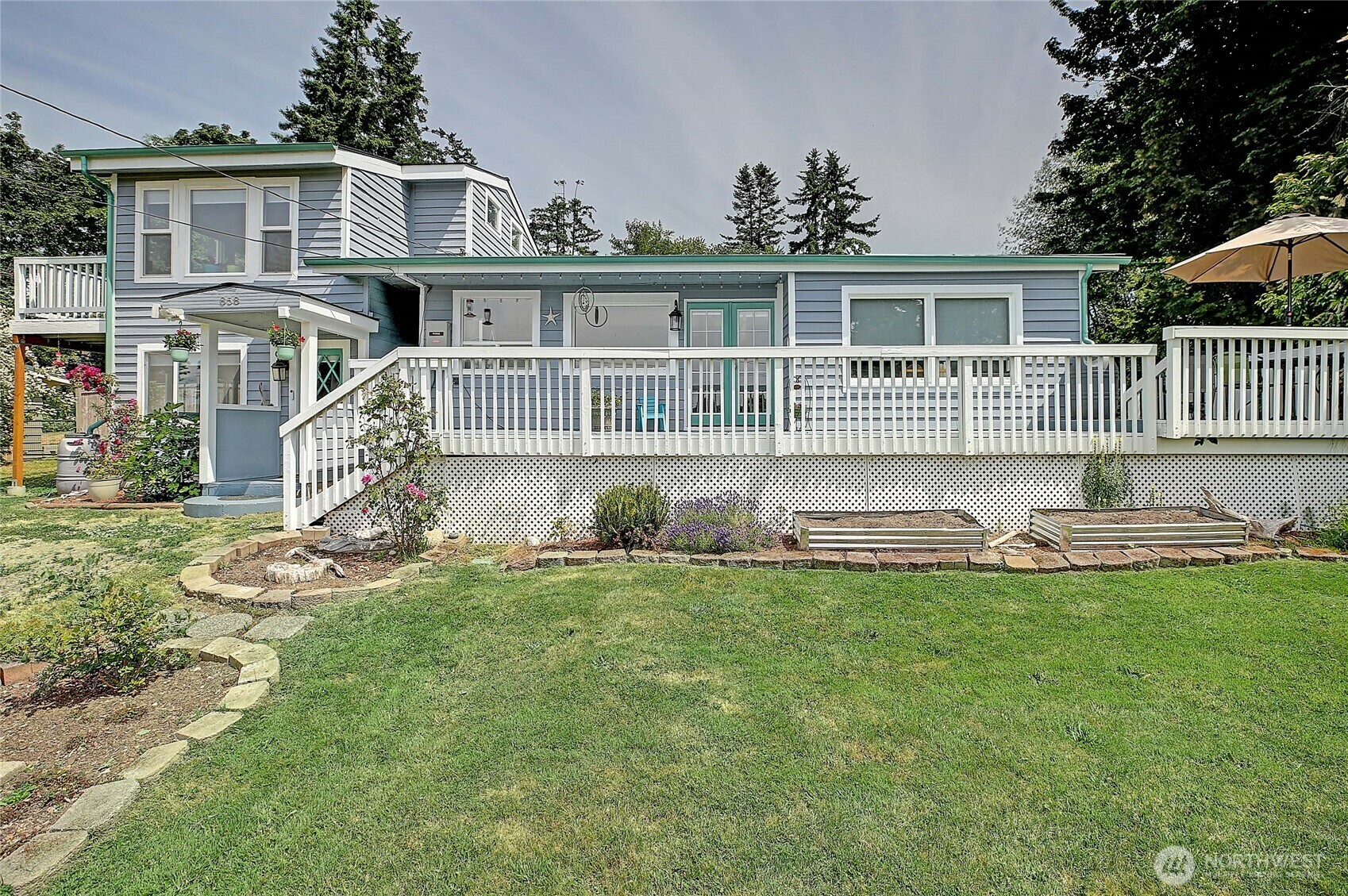 Property Photo:  858  Westview Court  WA 98282 