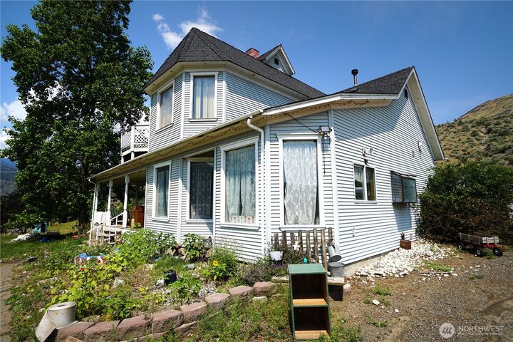 Property Photo:  1112  Loomis Oroville Road  WA 98827 