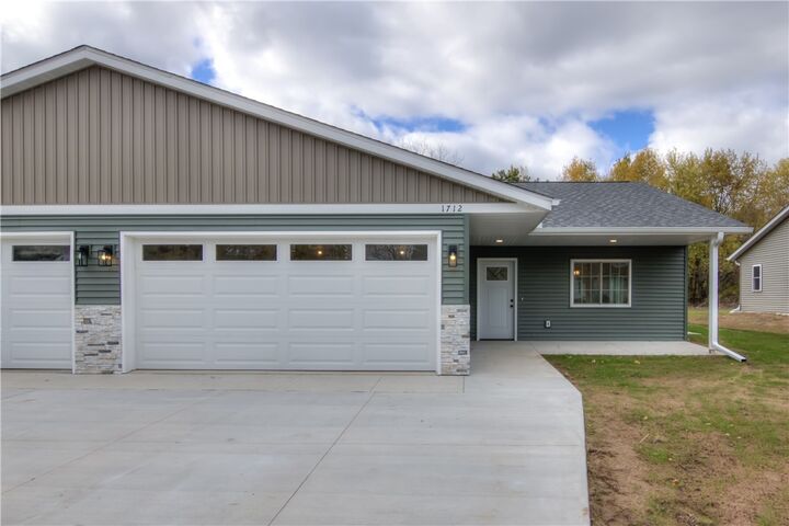 1712 Dorret Road  Eau Claire WI 54703 photo