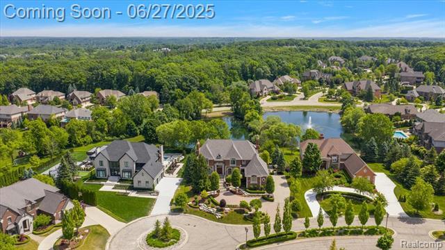 Property Photo: 2848 Croftshire Court MI 48306