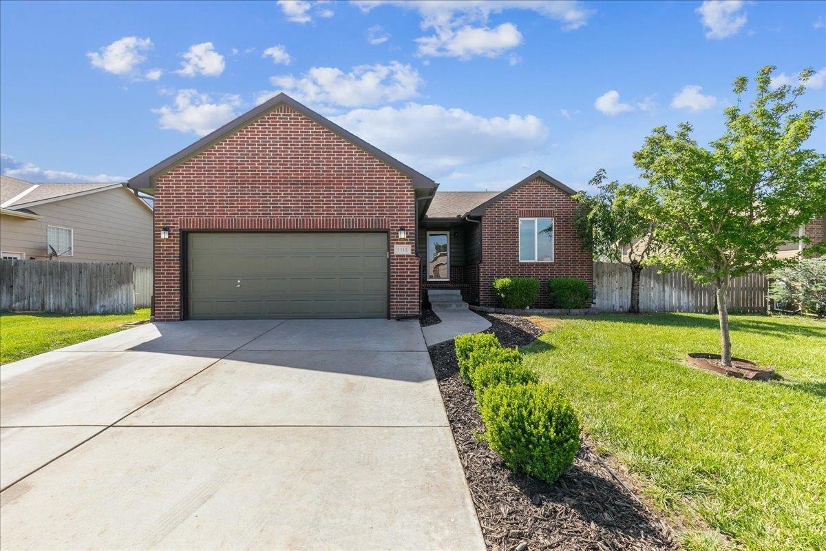 Property Photo: 1112 E Lost Hills St KS 67037