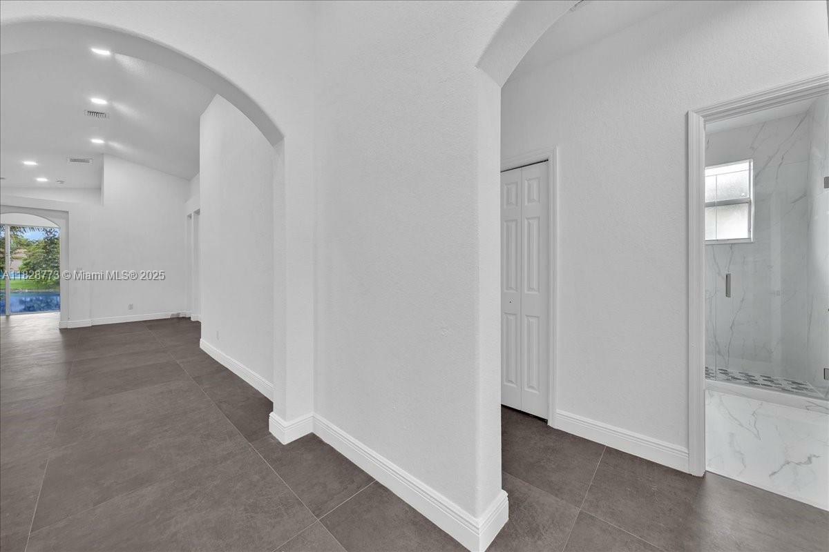 Property Photo: 5046 SW 137th Ter FL 33027