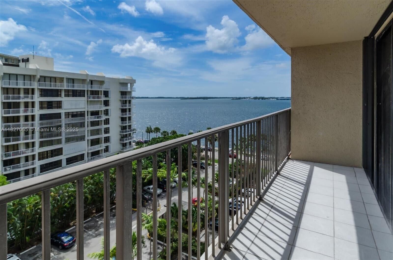 Property Photo:  1450 Brickell Bay Dr 611  FL 33131 