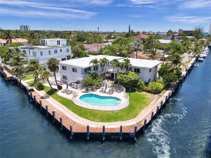 Property Photo:  1705 N Riverside Dr 1  FL 33062 