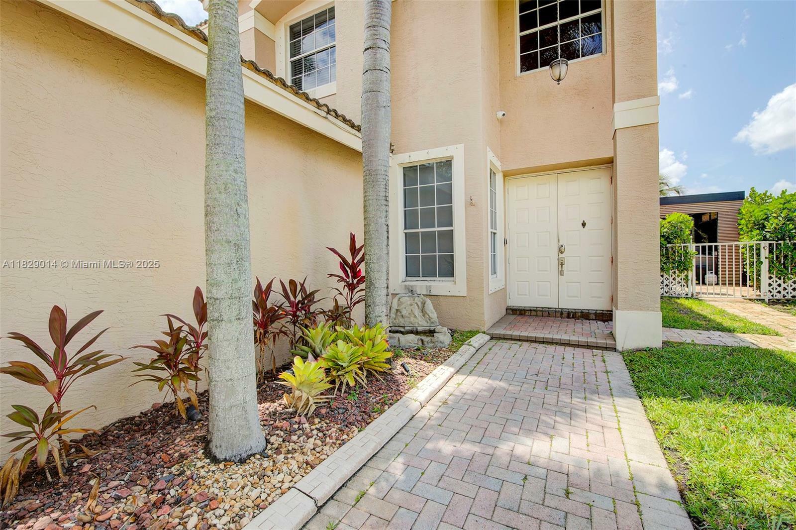 Property Photo: 16220 SW 21st St FL 33027