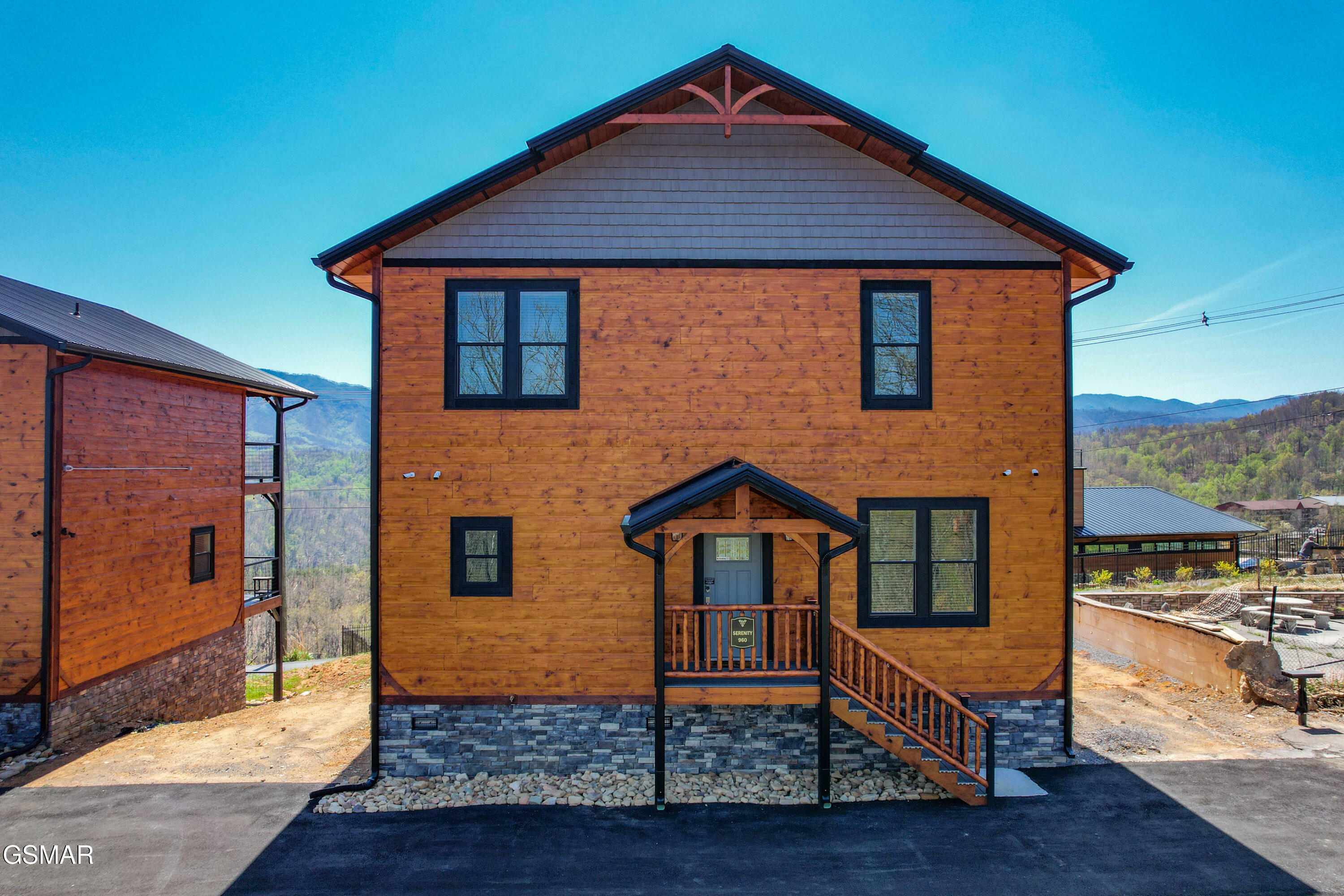 Property Photo: 960 Cottage Gardens Way TN 37738