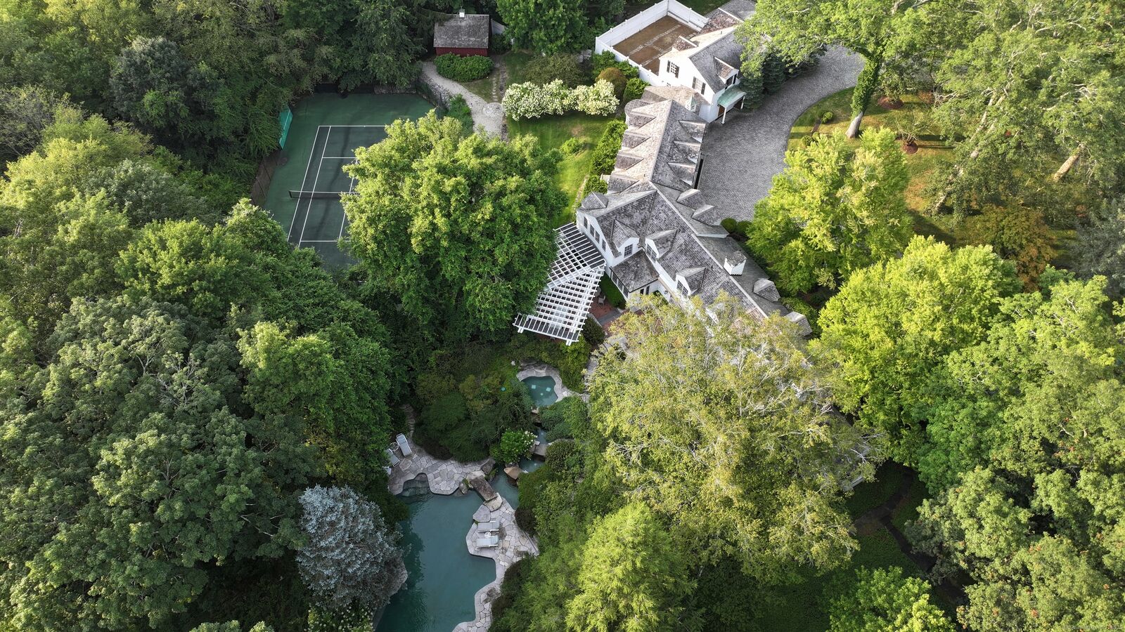 Property Photo:  39 Louises Lane  CT 06840 