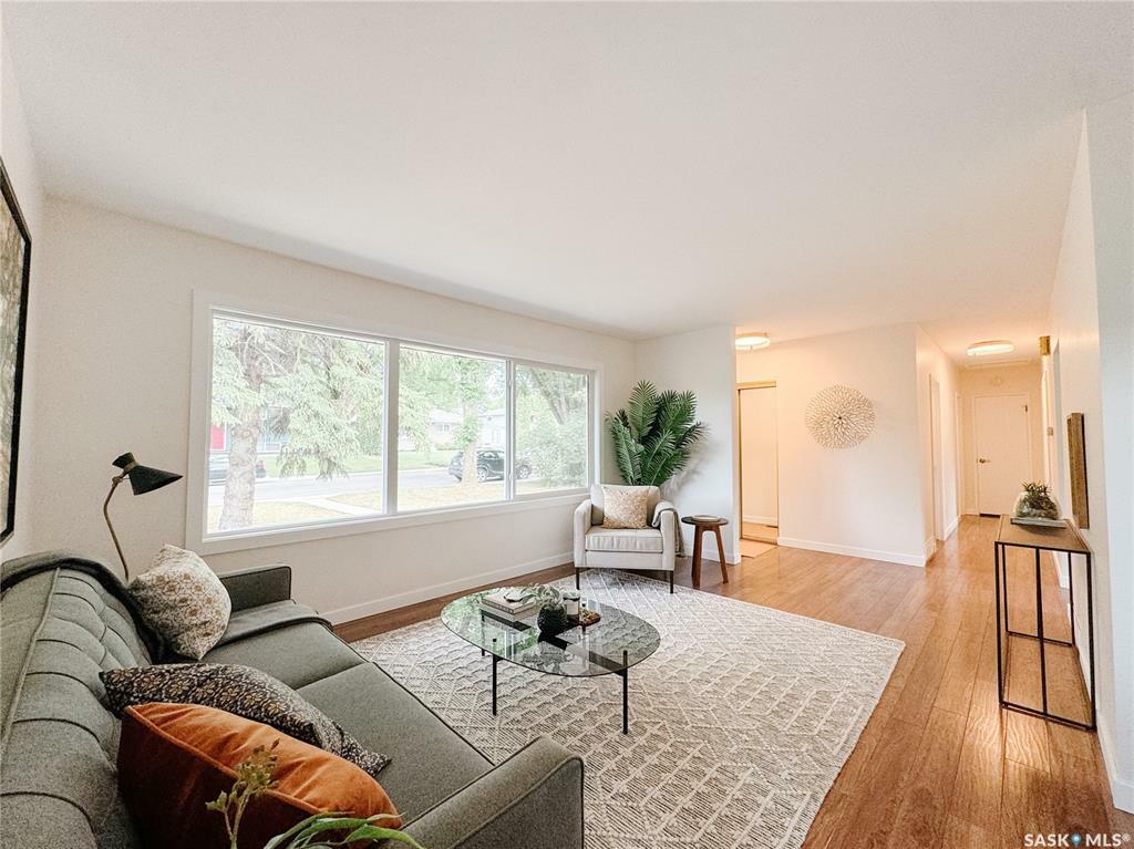 Property Photo: 49 Rutter Crescent SK S7H 3B6