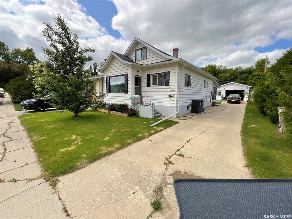Property Photo: 213 1st Avenue E SK S0J 0J0