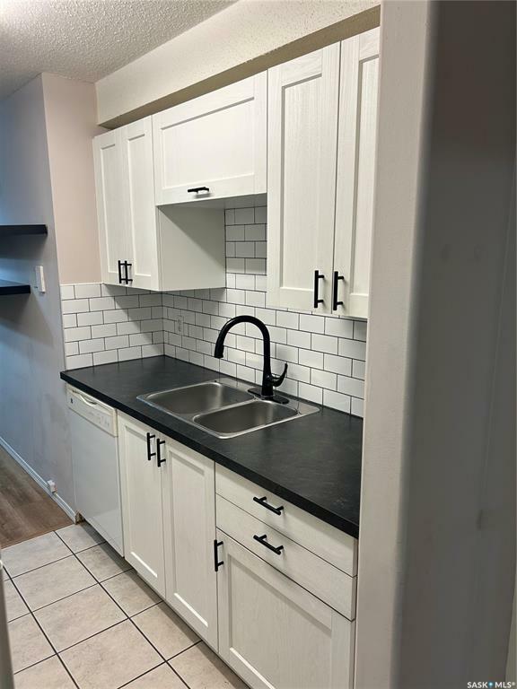 Property Photo: 425 115th Street E 1211 SK S7N 2E5