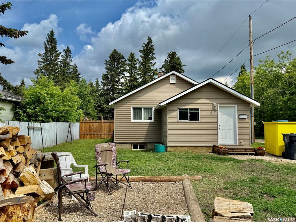 Property Photo: 103 2nd Avenue W SK S0M 2J0