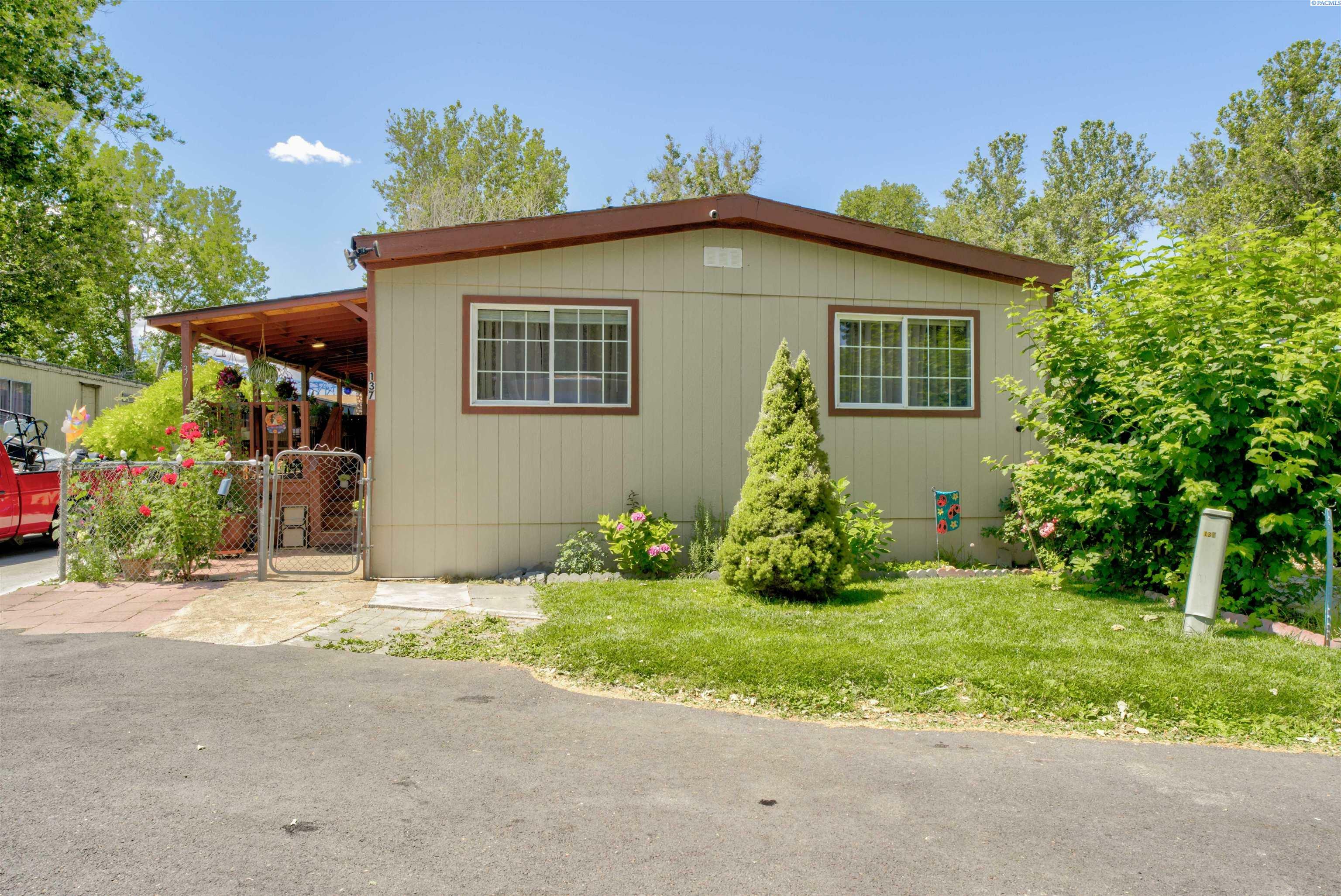 137 Diamond Dr  Pasco WA 99301 photo