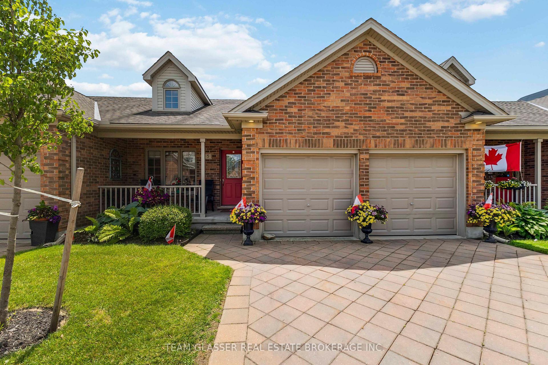 Property Photo: 5 Foxhollow Drive 5 ON N0L 1G3