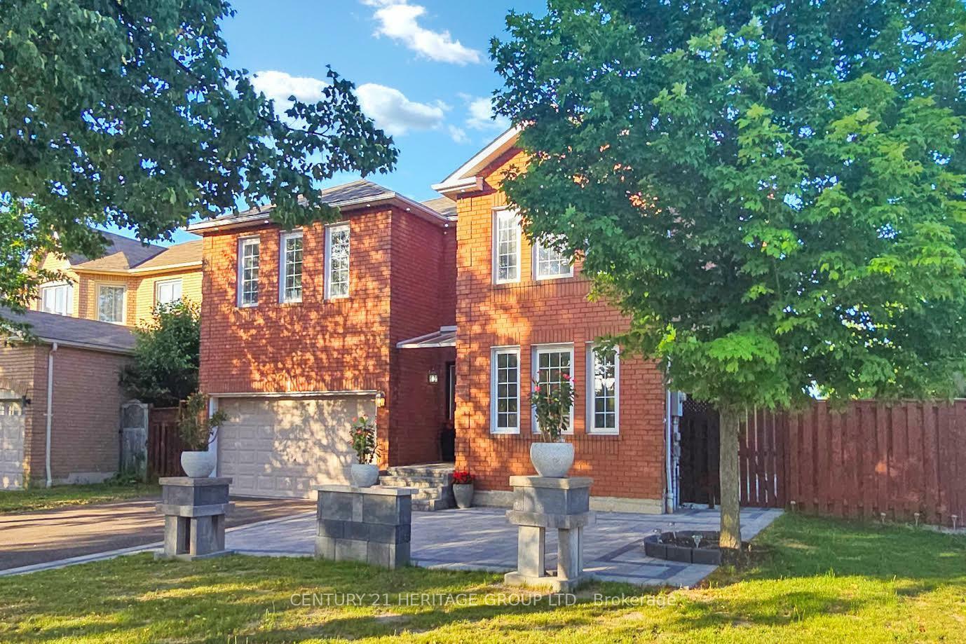Property Photo:  1 Wigston Court  ON L1R 2B8 