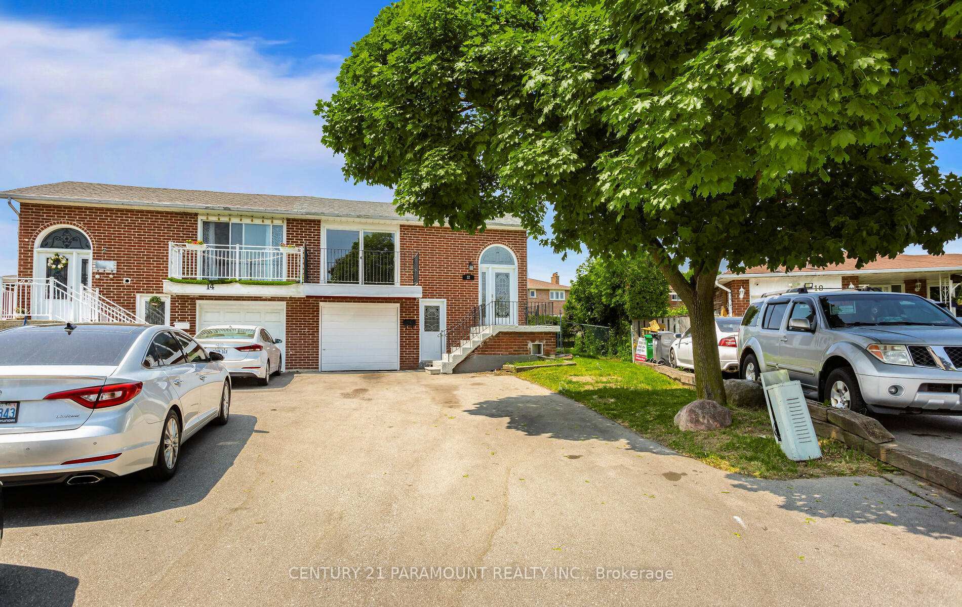 Photo de la propriété: 12 Montjoy Crescent ON L6S 3E7