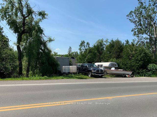 Photo de la propriété: 3063 Lakefield Road ON K9J 6X5