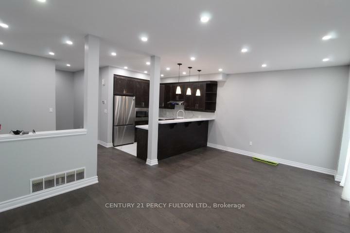 Photo de la propriété: 7385 Magistrate Terrace 38 ON L5W 1W8