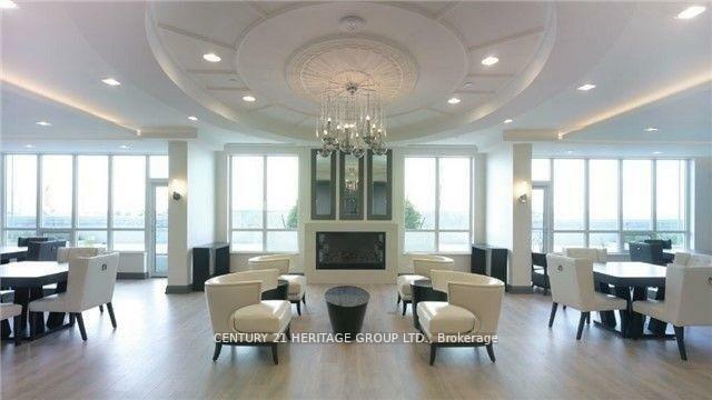 Property Photo:  7161 Yonge Street 718  ON L3T 0C8 
