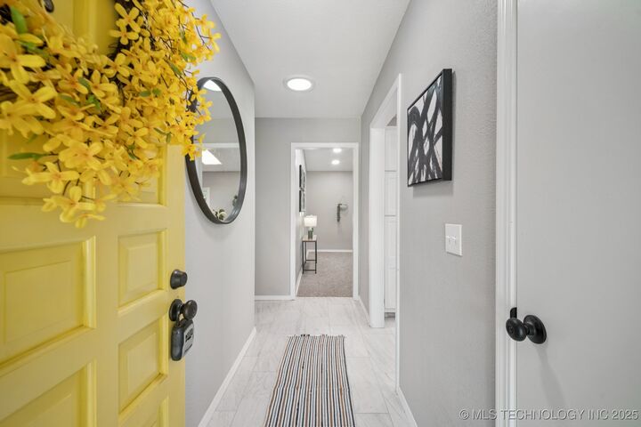 Property Photo:  2712 S Fir Avenue  OK 74012 