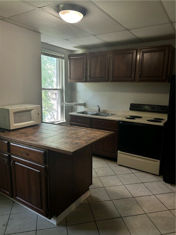 Property Photo: 180 Oneida St 2 PA 15211