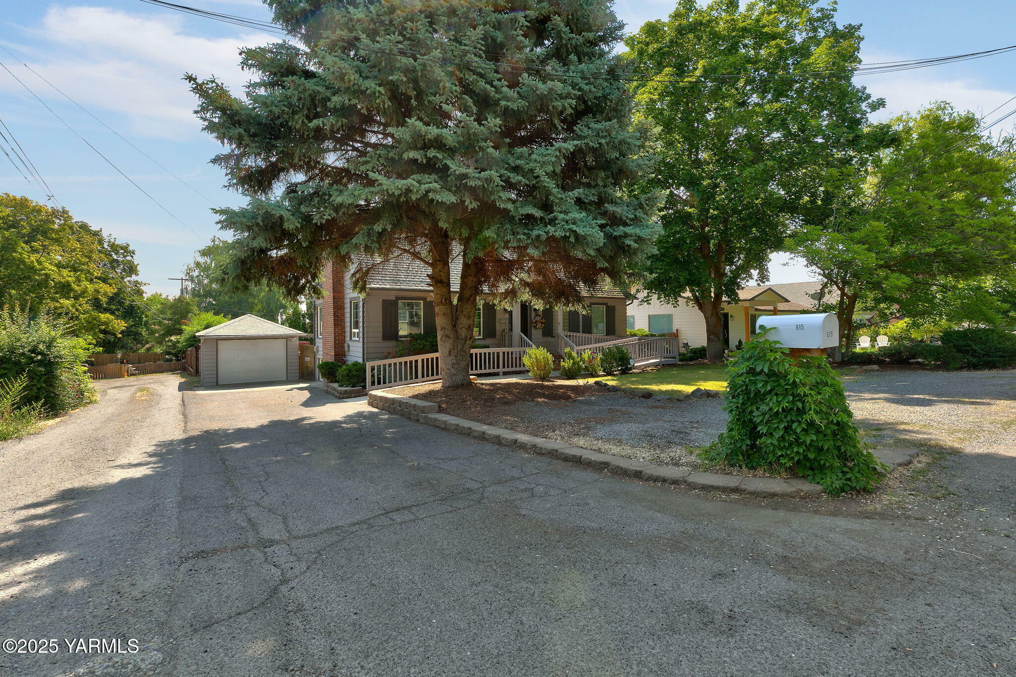 Property Photo:  615 N 32nd Ave  WA 98902 