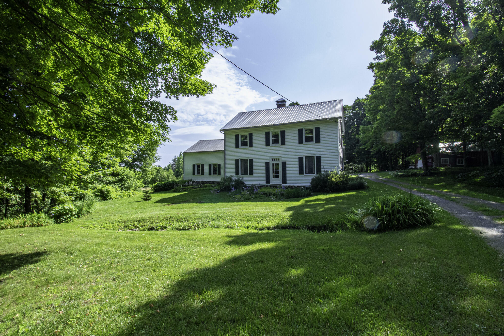 Property Photo:  