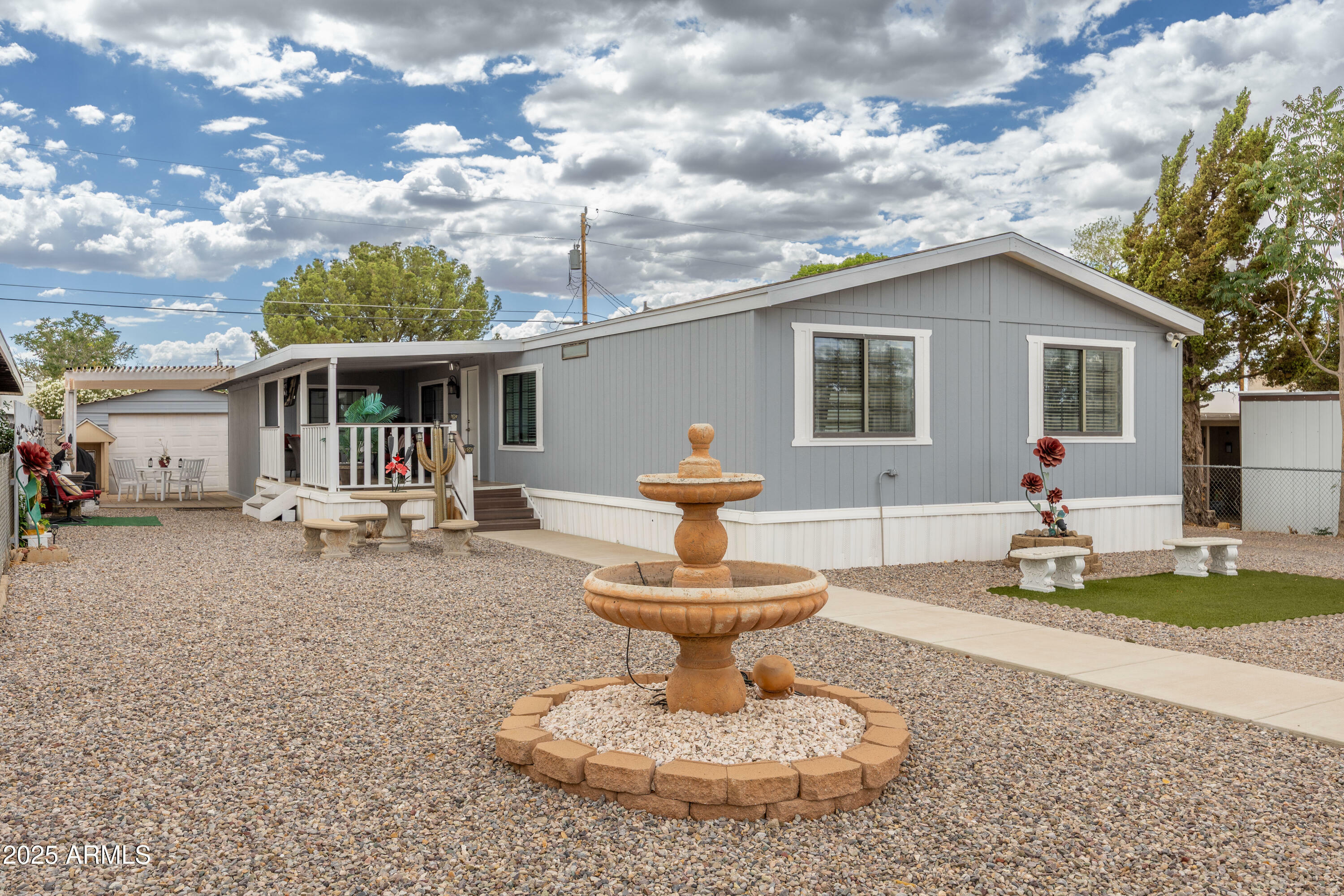 Property Photo: 212 N 1st Street AZ 85635
