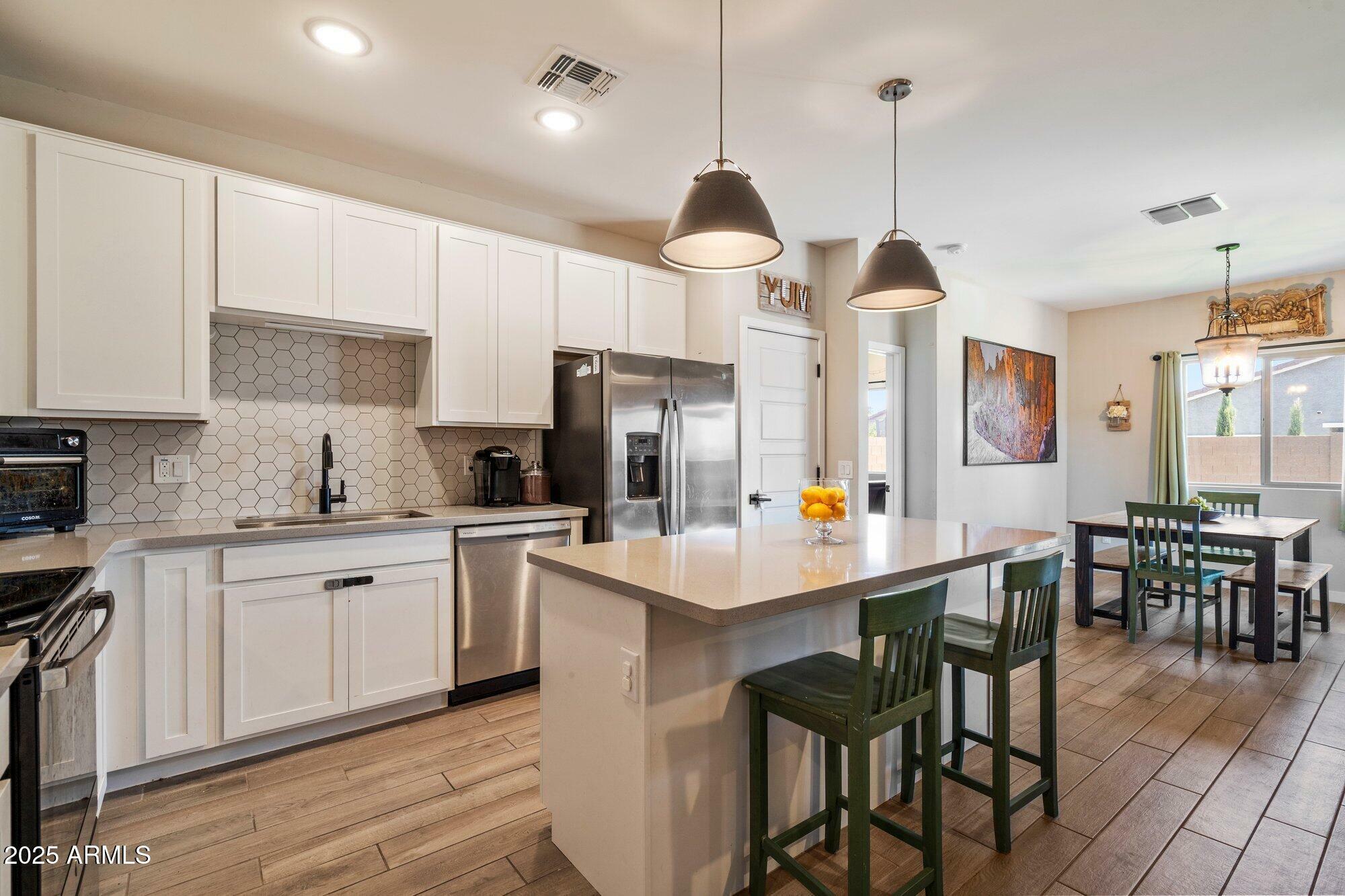 Property Photo: 2753 E Fossil Ridge Road AZ 85050