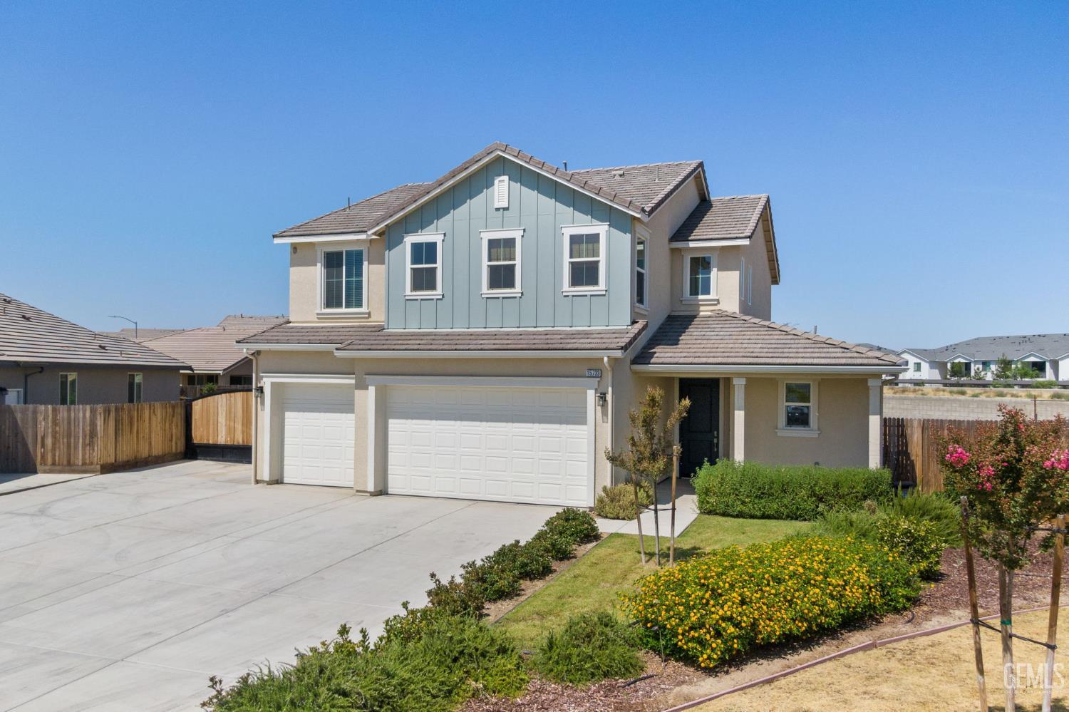 15733 Renteria Drive  Bakersfield CA 93314 photo