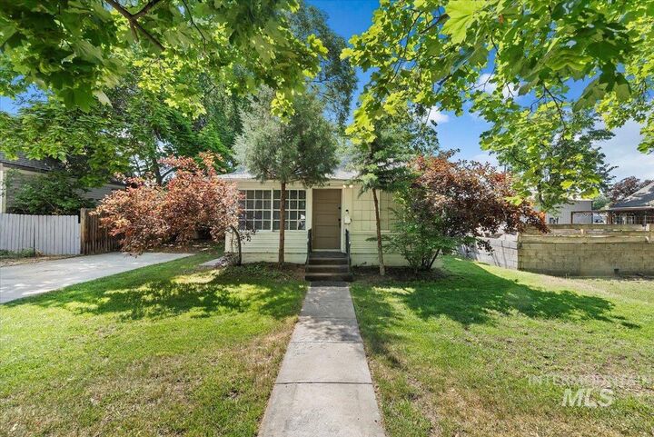 1016 11th Ave S  Nampa ID 83651-4563 photo