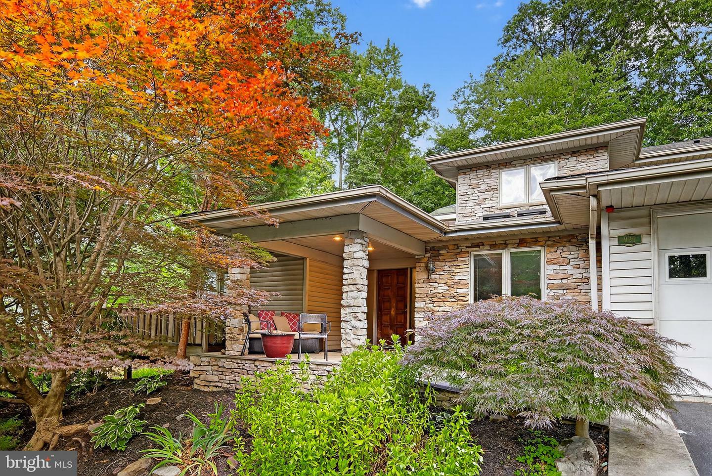 Property Photo: 921 Timber Lane PA 17057
