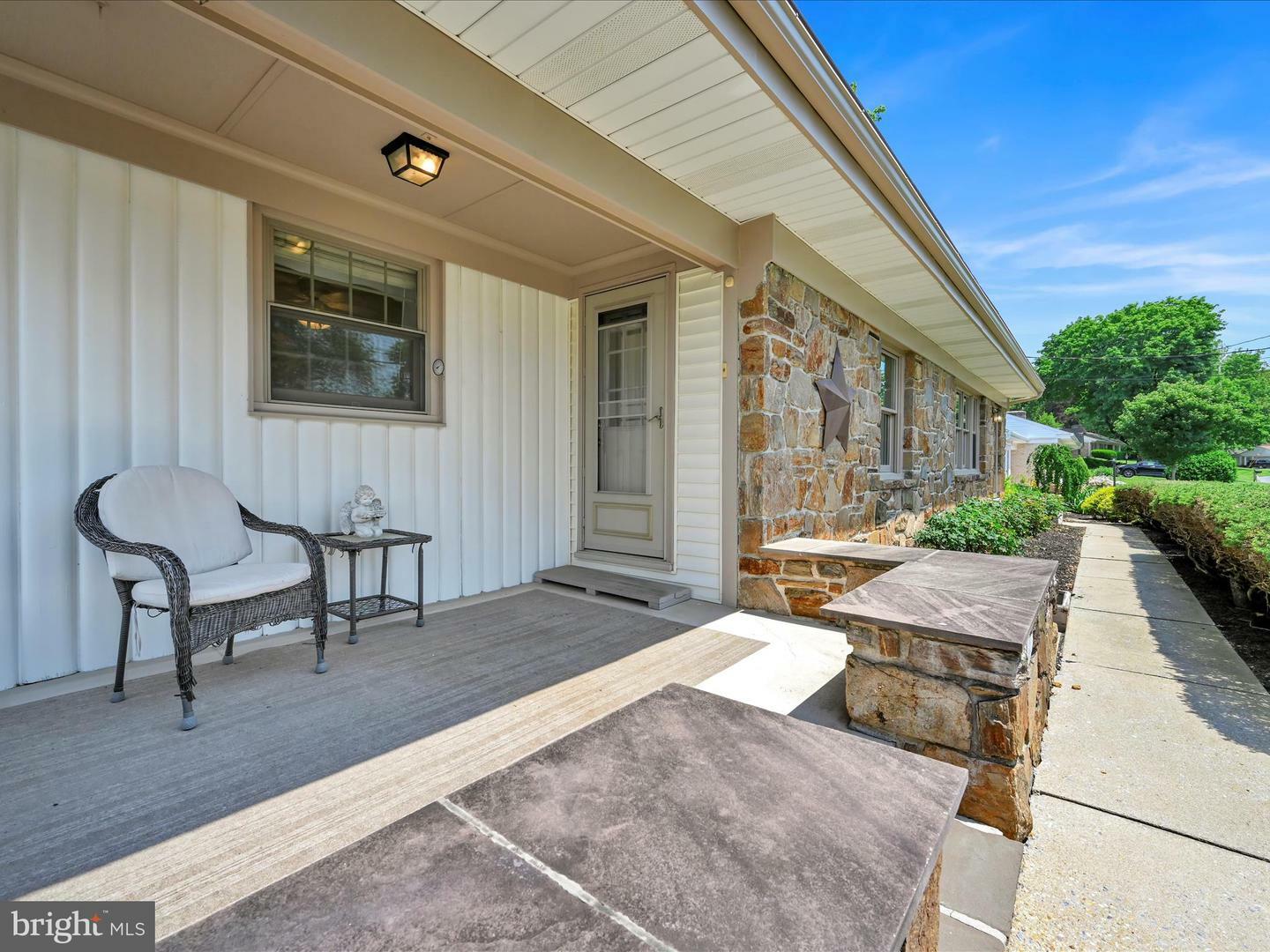 Property Photo: 2109 Lyndell Drive PA 17601