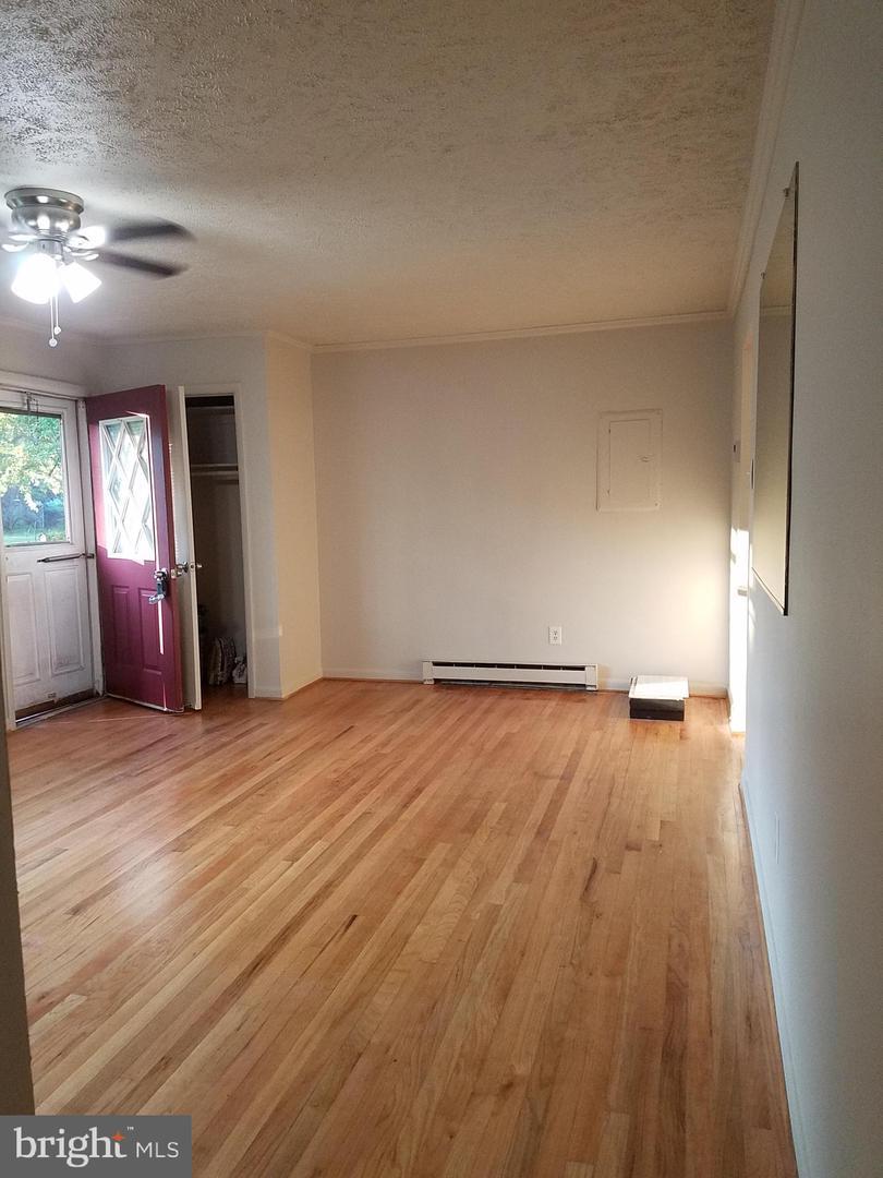 Property Photo: 244 6th Street VA 22443