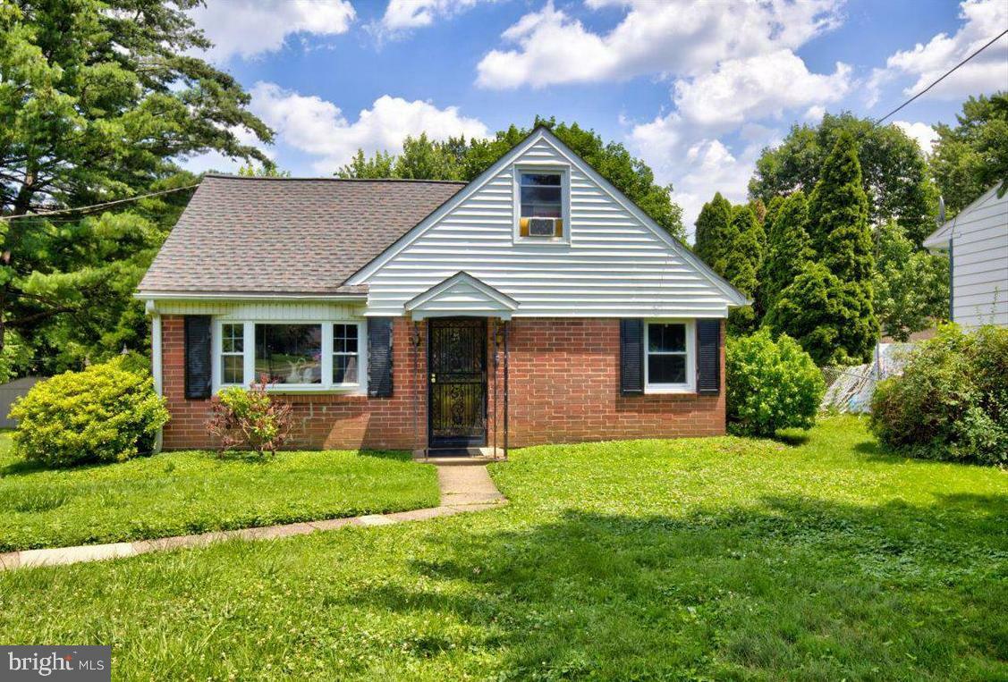 Property Photo: 717 N Hills Avenue PA 19038