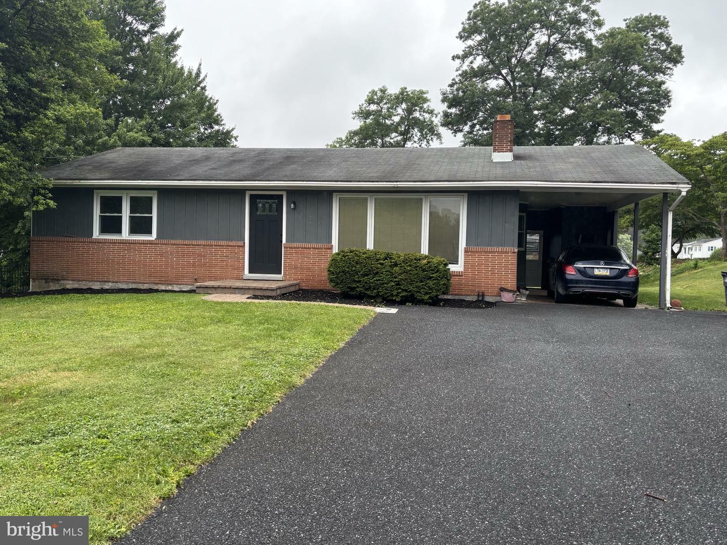 Property Photo: 465 Pleasantview Road PA 17070