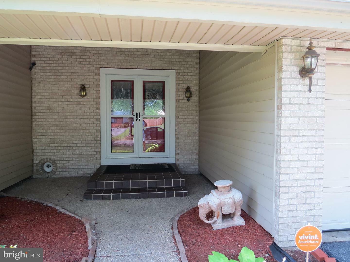 Property Photo: 1208 Pickering Circle MD 20774