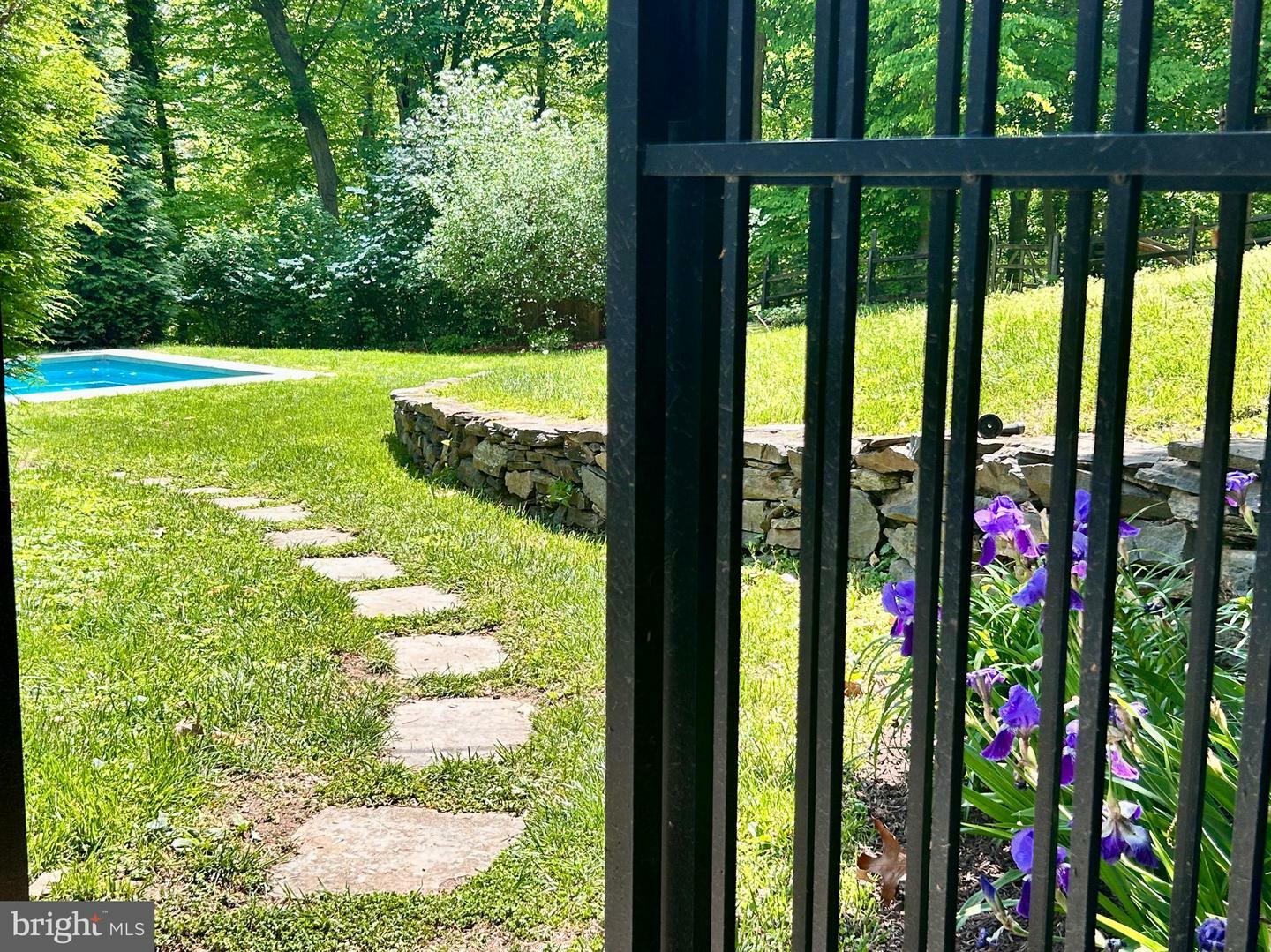 Property Photo: 241 Cheswold Lane PA 19041