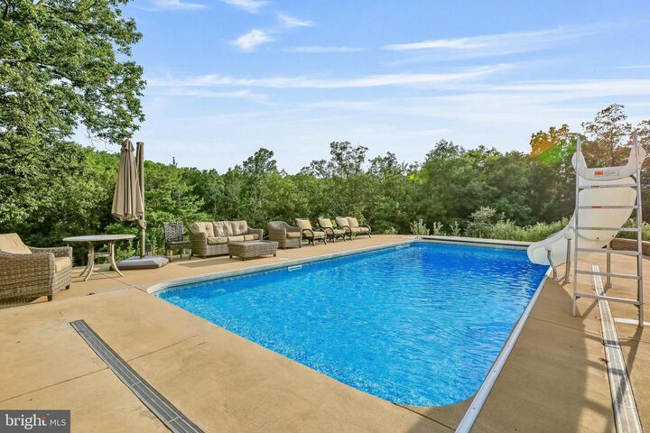 Property Photo:  207 Westview Drive  VA 22603 