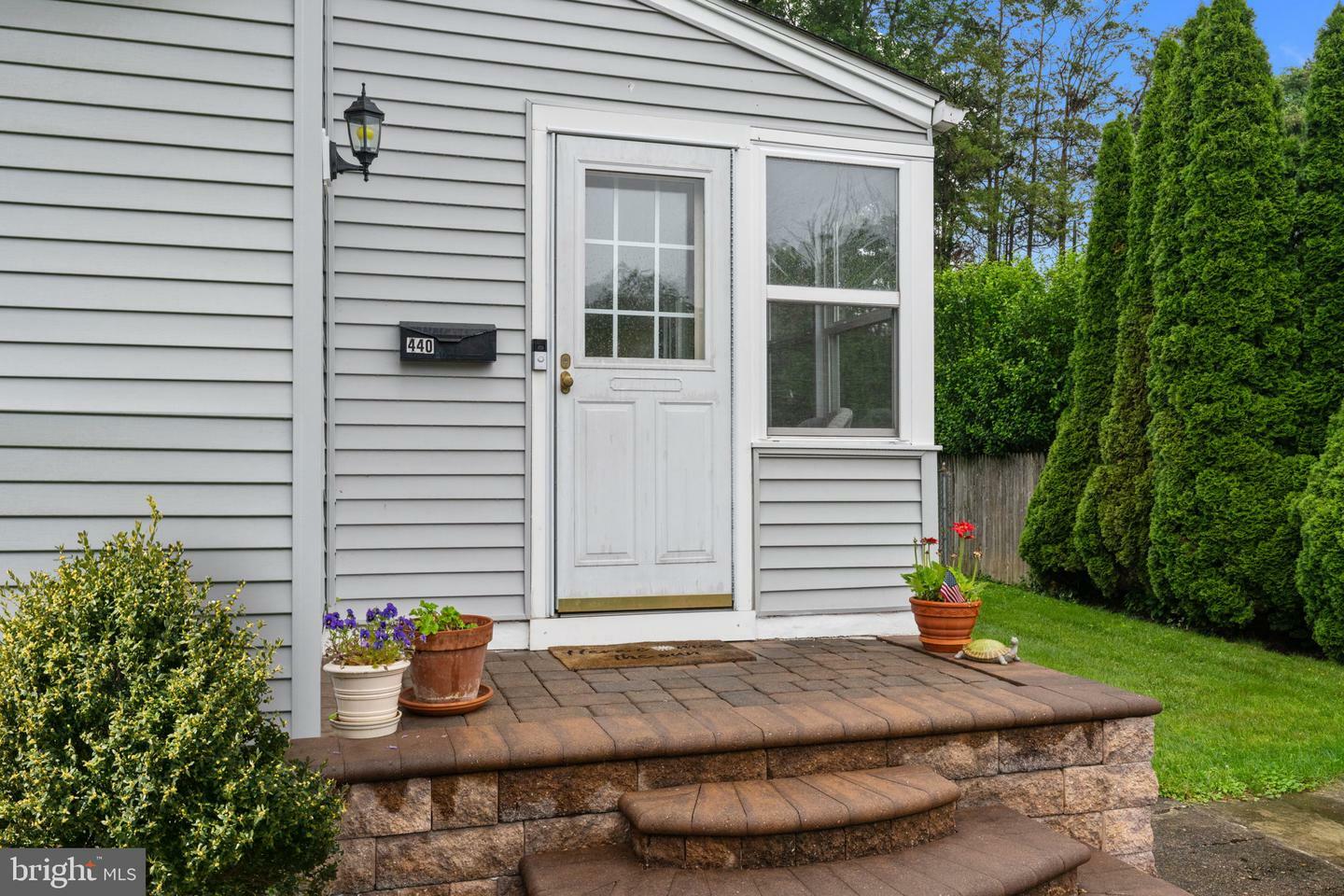 Property Photo: 440 E Magnolia Drive PA 19067