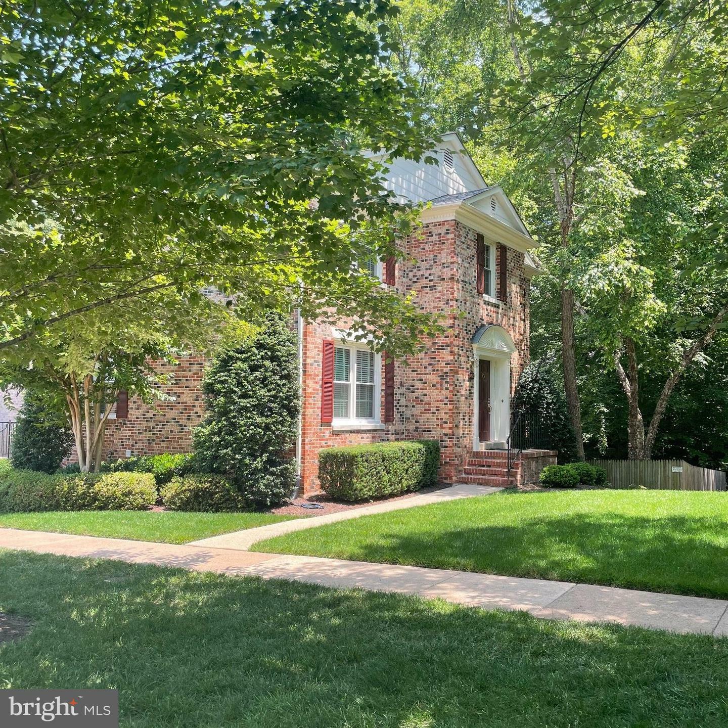 Property Photo: 9409 Park Hunt Court VA 22153