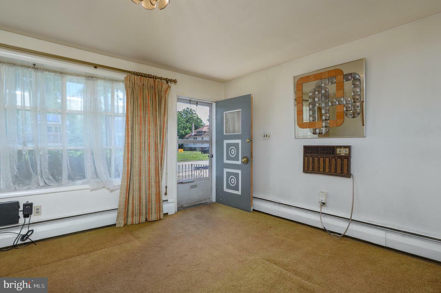 Property Photo:  3221 Union Avenue  NJ 08109 