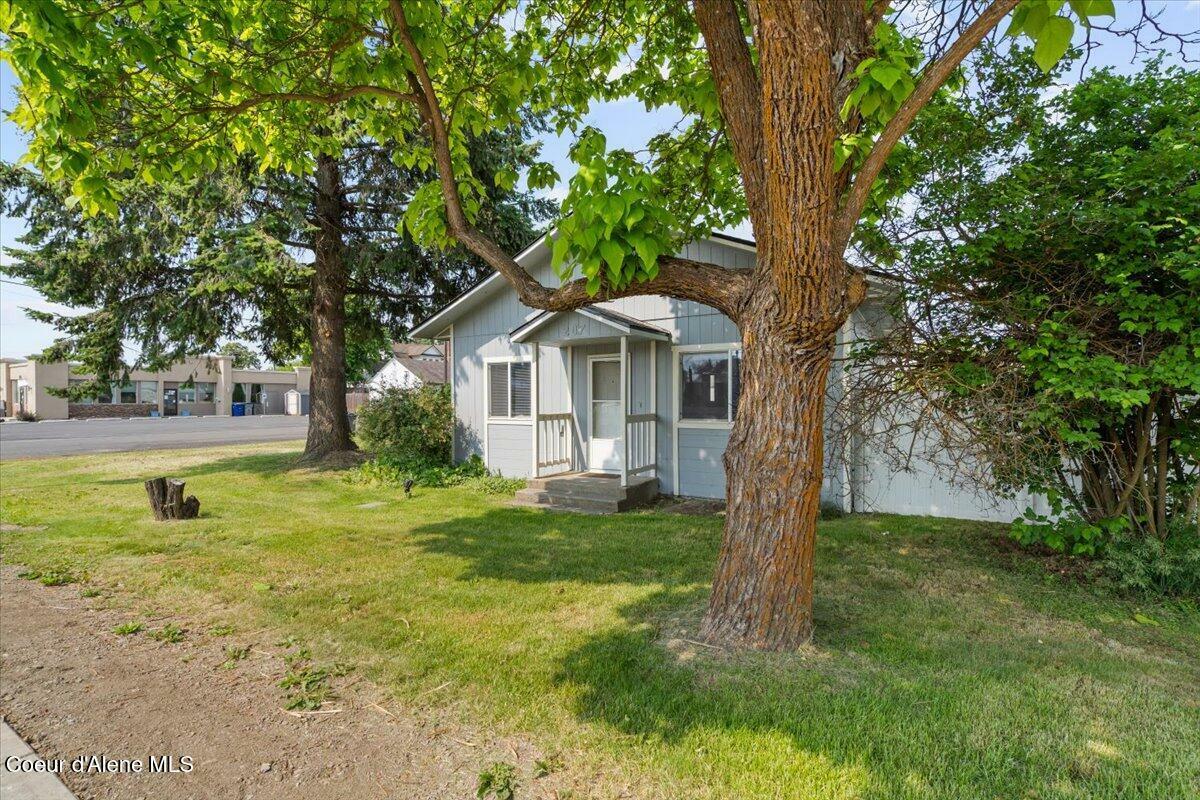 Property Photo: 207 N Lefevre WA 99022