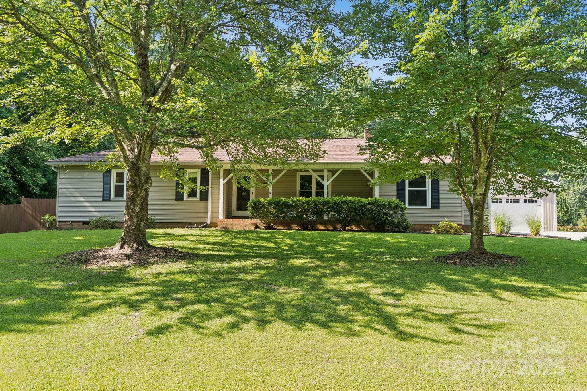 4432 Bob White Court  Charlotte NC 28213 photo