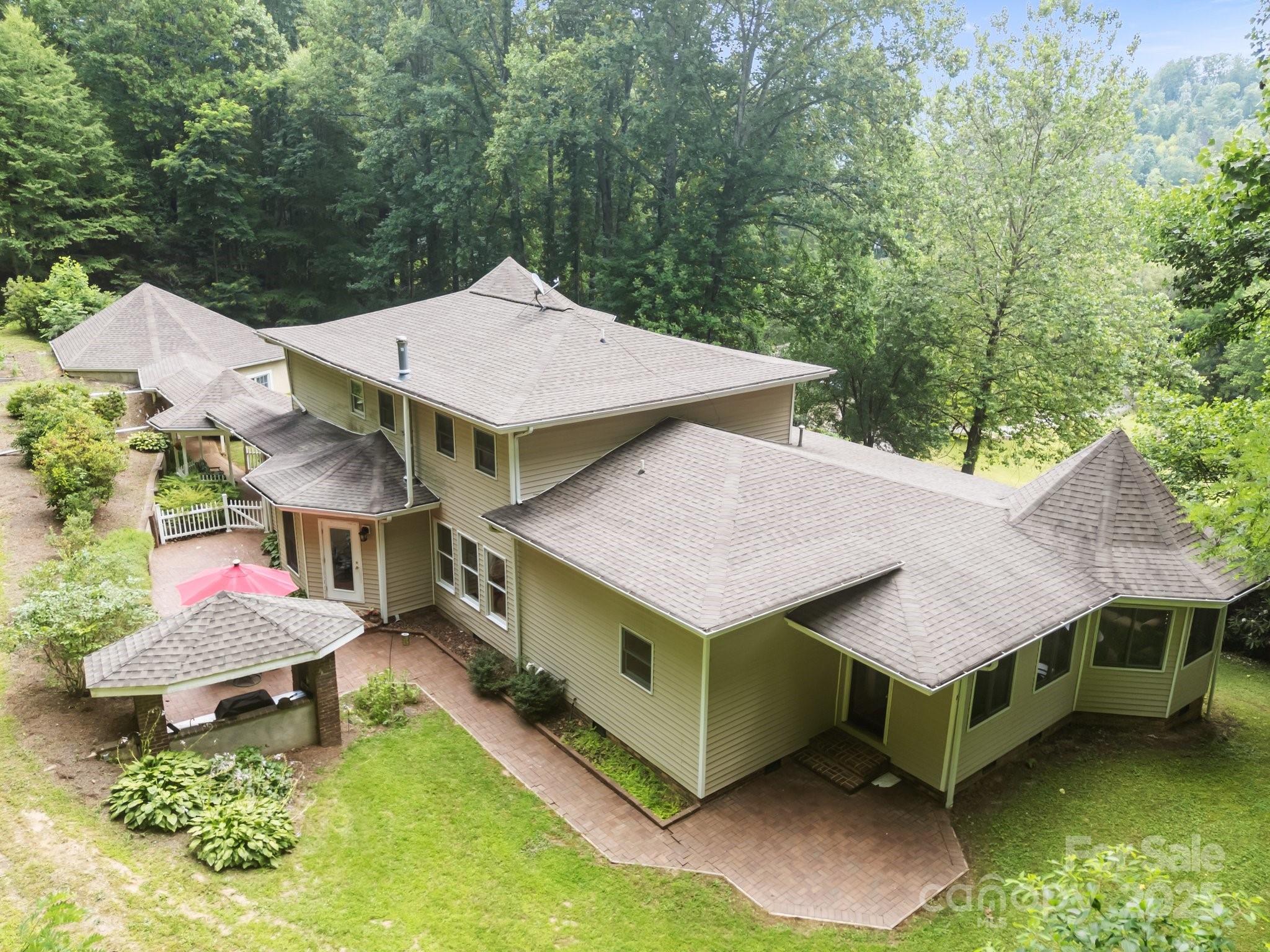 Property Photo: 235 Kinder Lane NC 28716