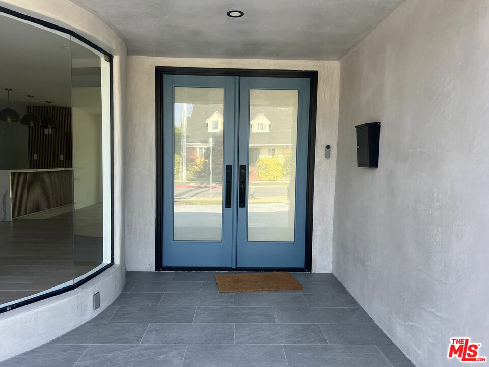 6745 Bedford Ave  Los Angeles CA 90056 photo
