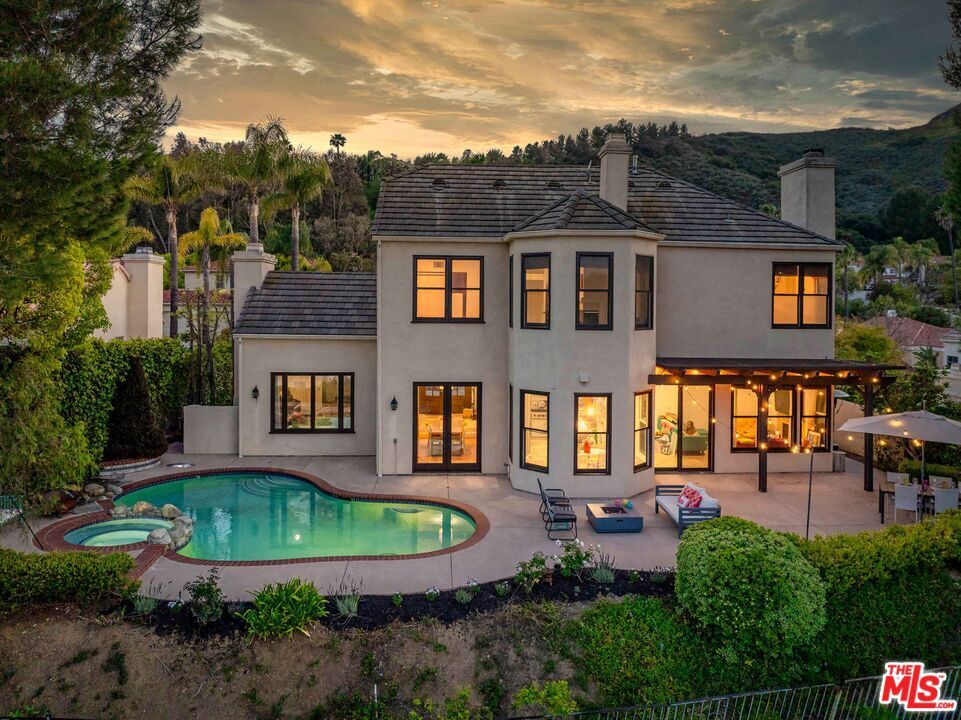 Property Photo: 3458 Malaga Ct CA 91302