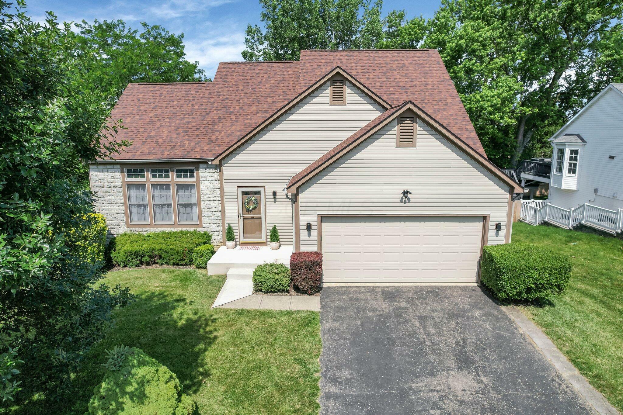 Property Photo:  1691 Cloverdale Drive  OH 43130 