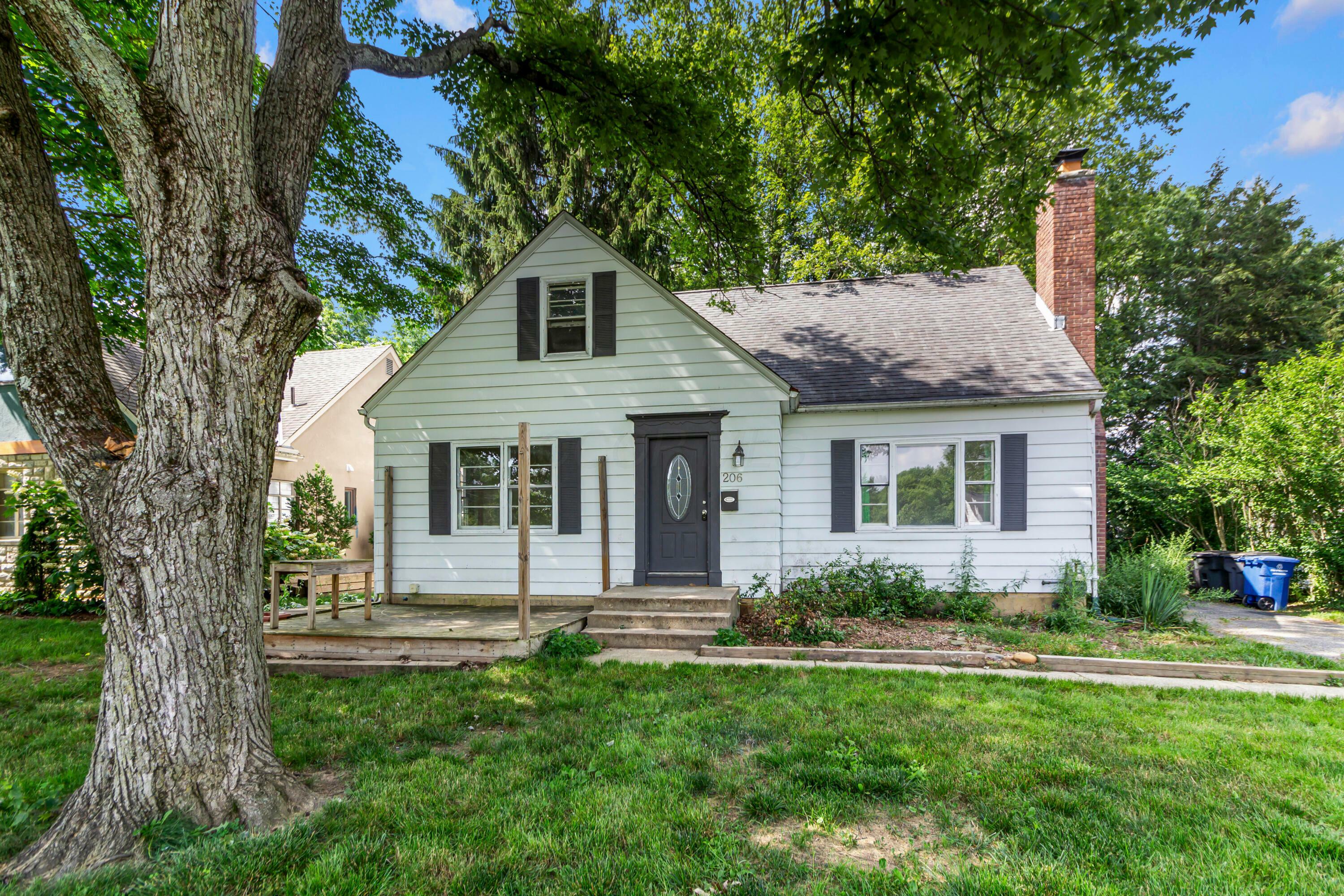 206 Lintner Street  Columbus OH 43230 photo