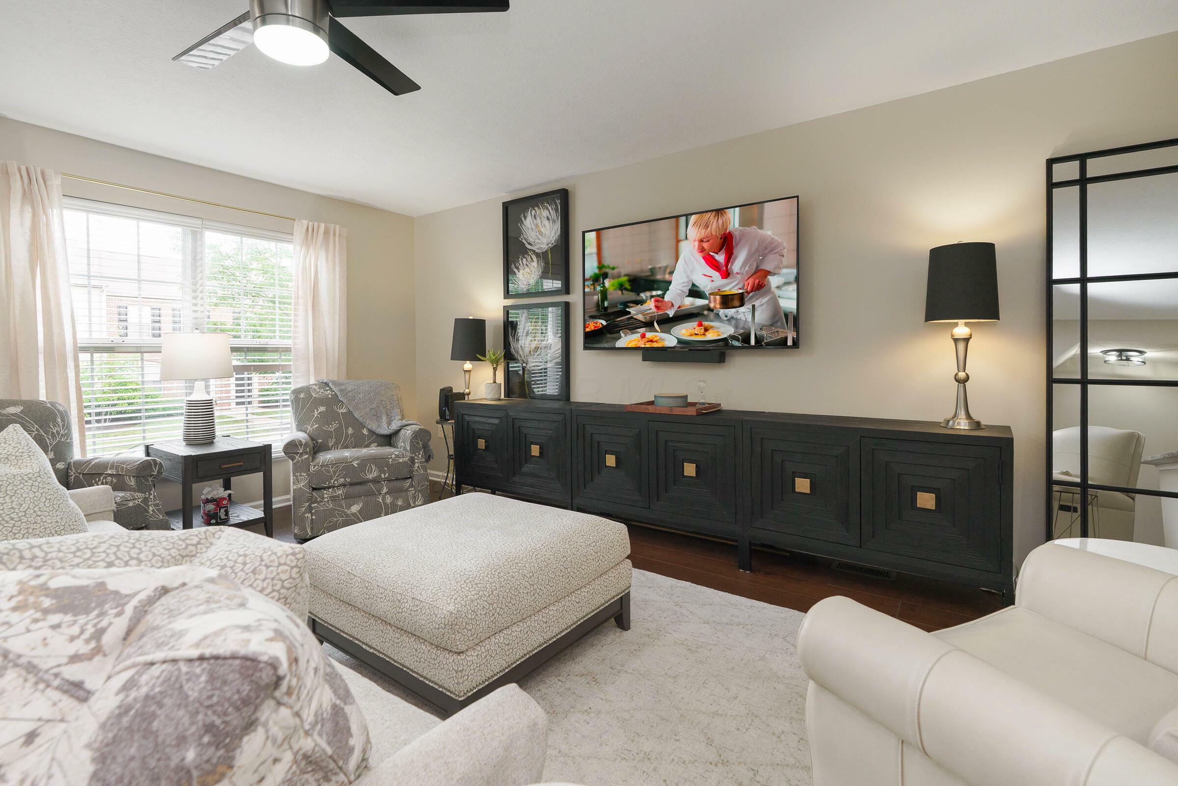 Property Photo: 5649 Chippewa Falls Street OH 43016