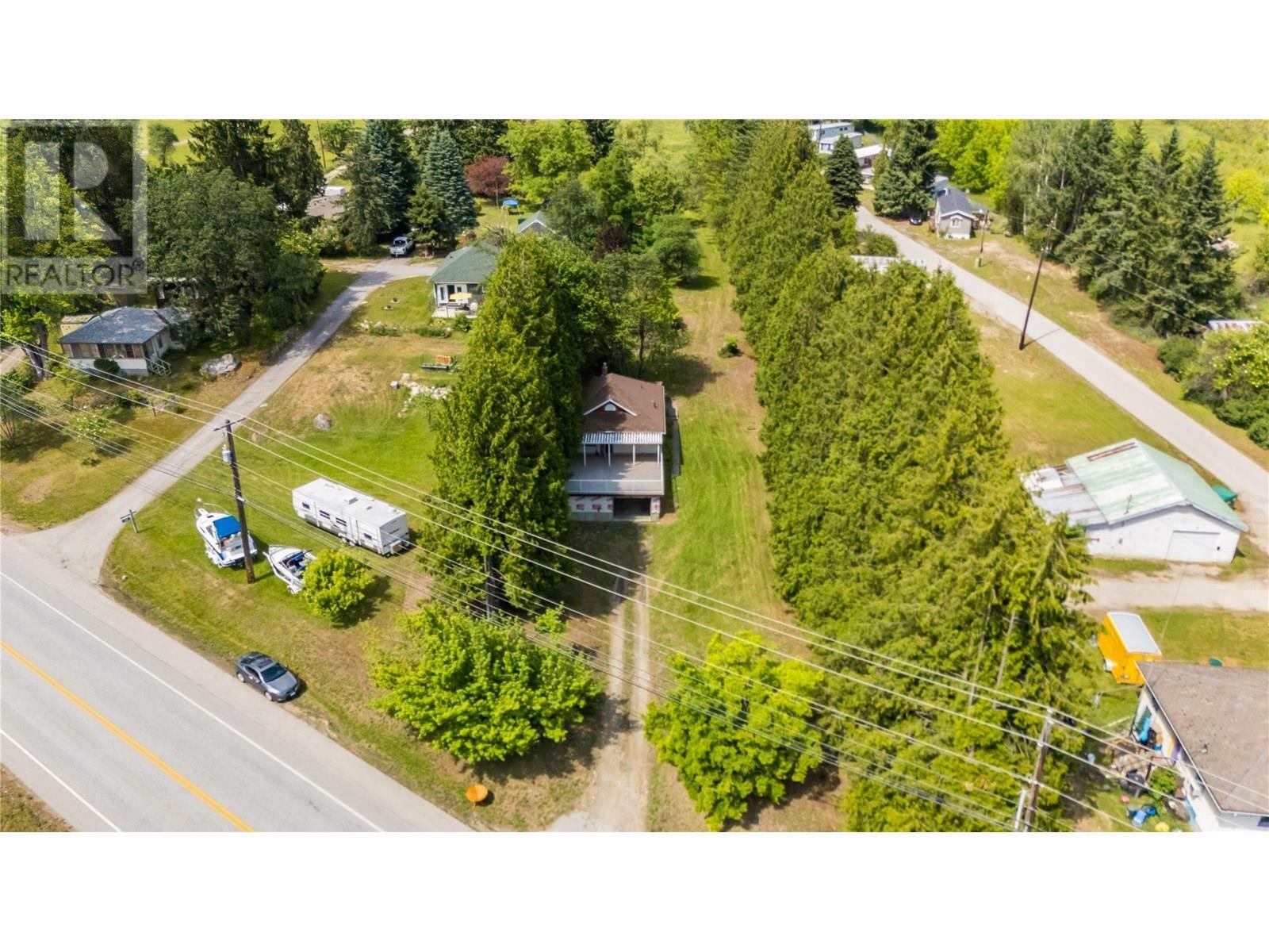 Property Photo: 3253 Broadwater Road BC V0G 1X0